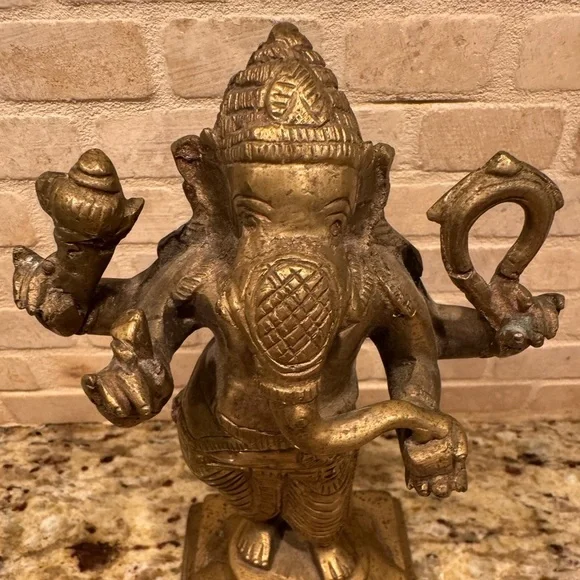 Chaturbhuja Lord Ganesha Madhuchista Vidhana Lost Wax Panchaloha Bronze Statue